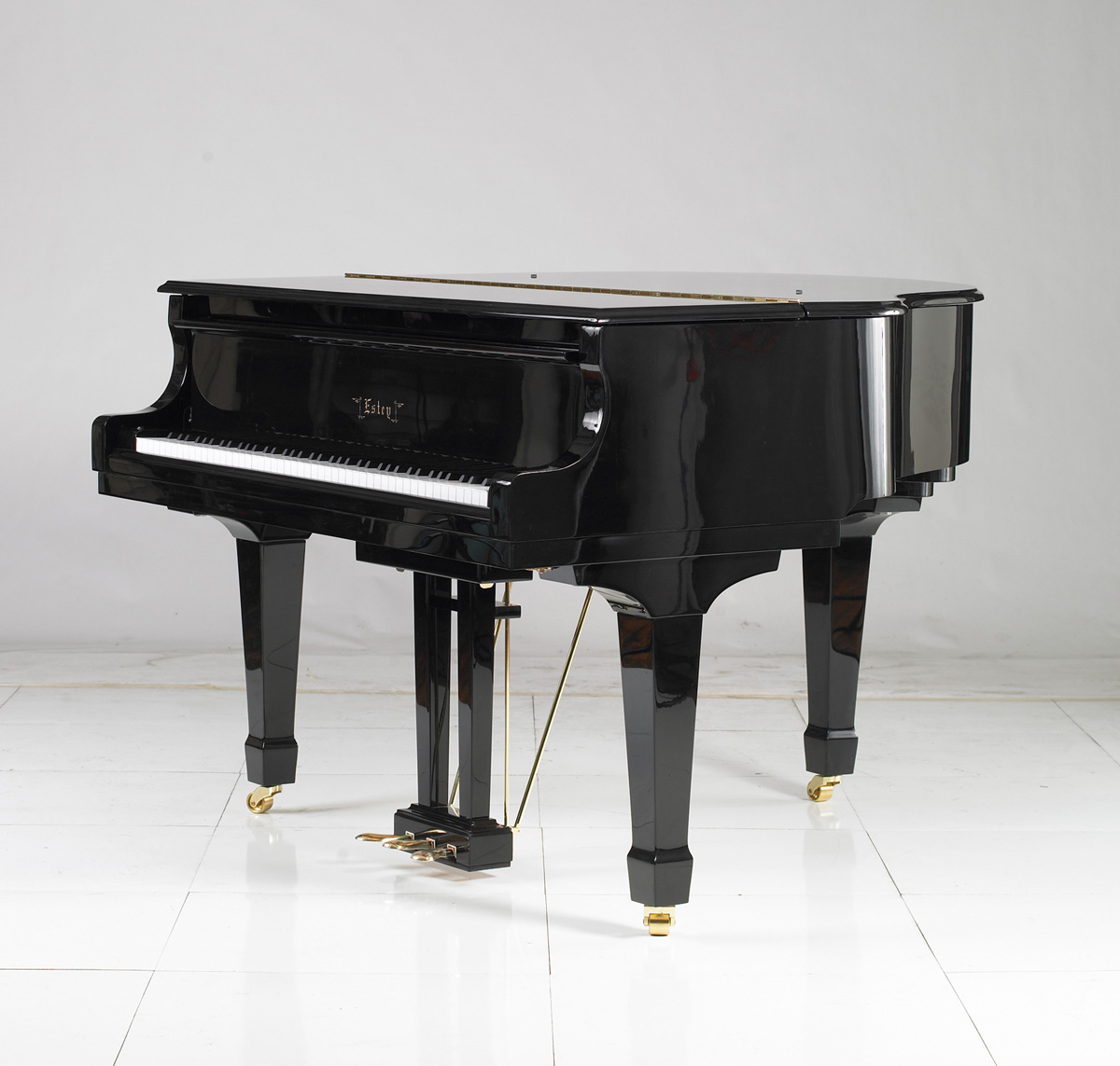 Estey Model 152E Baby Grand Pianos